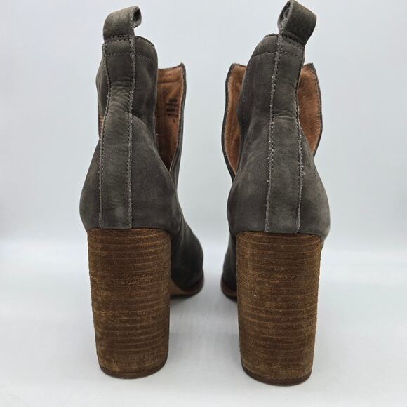 Jeffrey Campbell Oshea Suede Leather Ankle Boots Booties Western Gray Size 9M - Picture 3 of 9